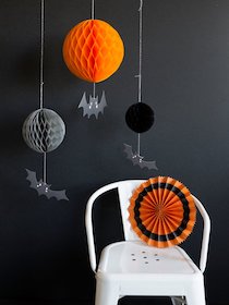 Halloween honeycomb  - & bat decor